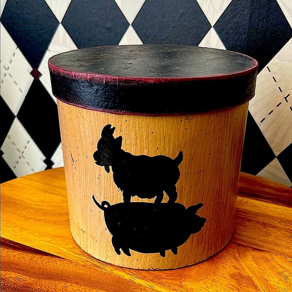 Farmhouse-Style Decorative Box – Goat & Pig Silhouette | Rustic Storage Canister - Picture 6 of 6